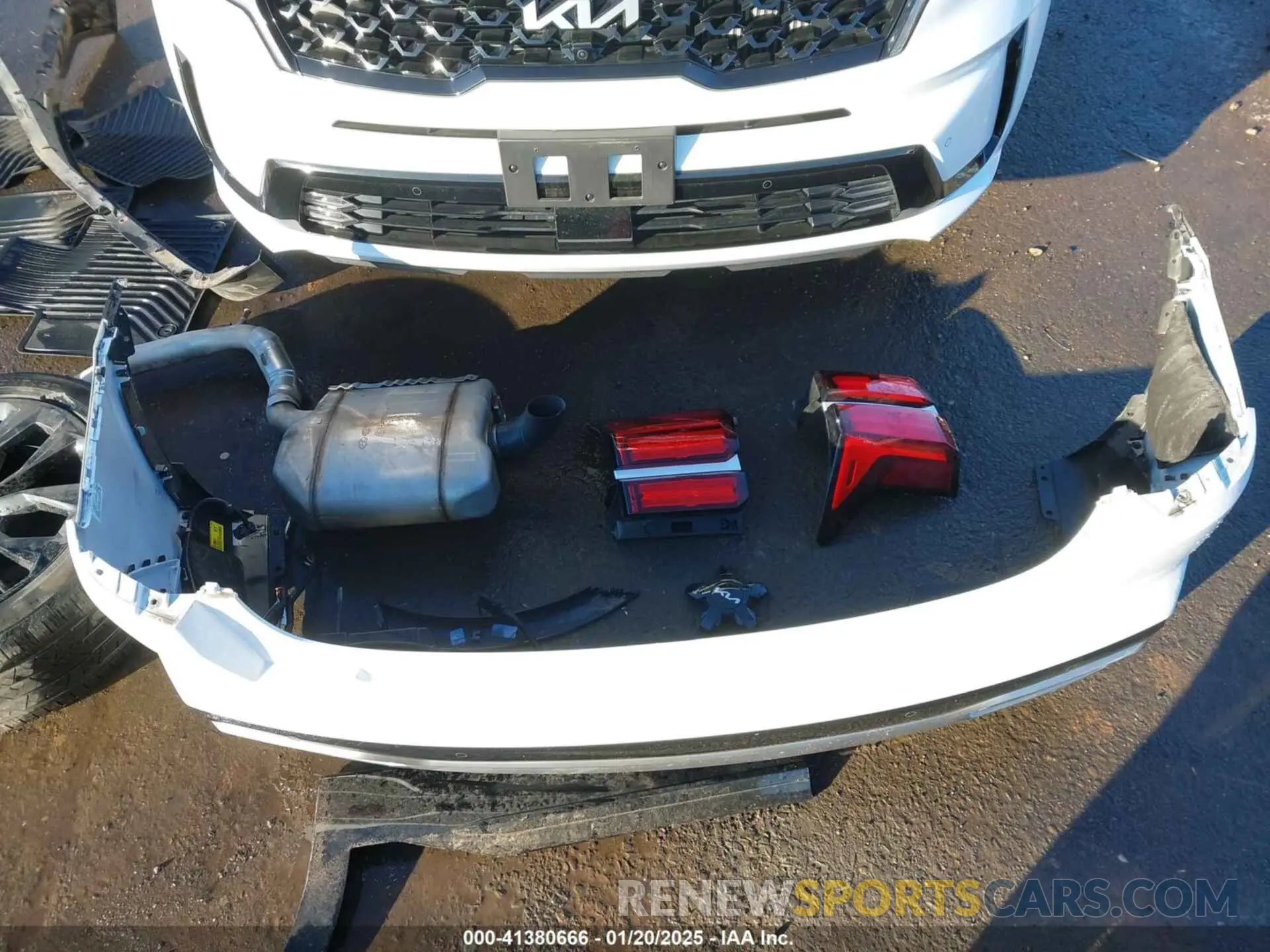 12 fotografías del automóvil dañado 5XYRK4LF9NG116047 KIA SORENTO 2022