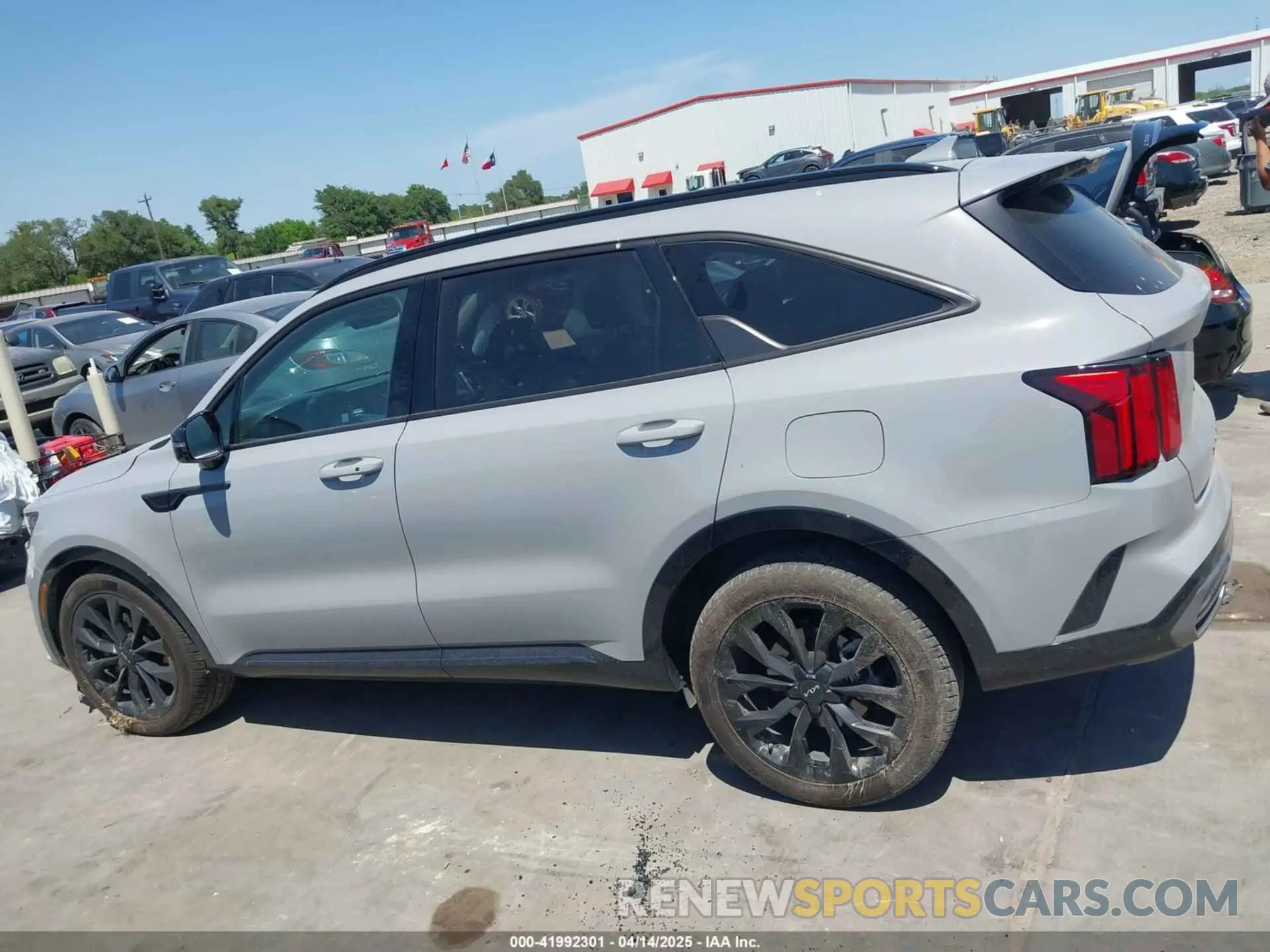 13 fotografías del automóvil dañado 5XYRK4LFXNG120480 KIA SORENTO 2022