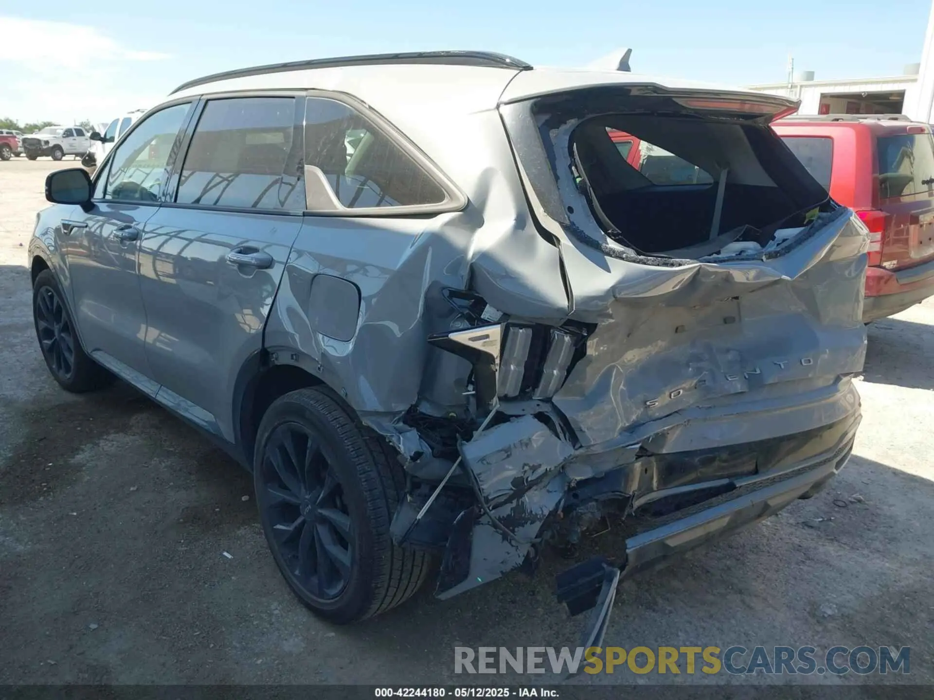 3 fotografías del automóvil dañado 5XYRK4LFXNG153852 KIA SORENTO 2022