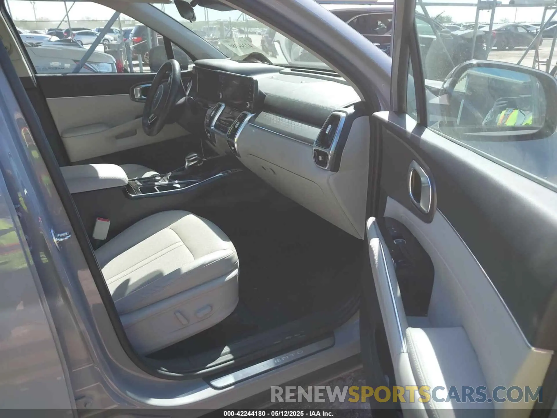 5 fotografías del automóvil dañado 5XYRK4LFXNG153852 KIA SORENTO 2022