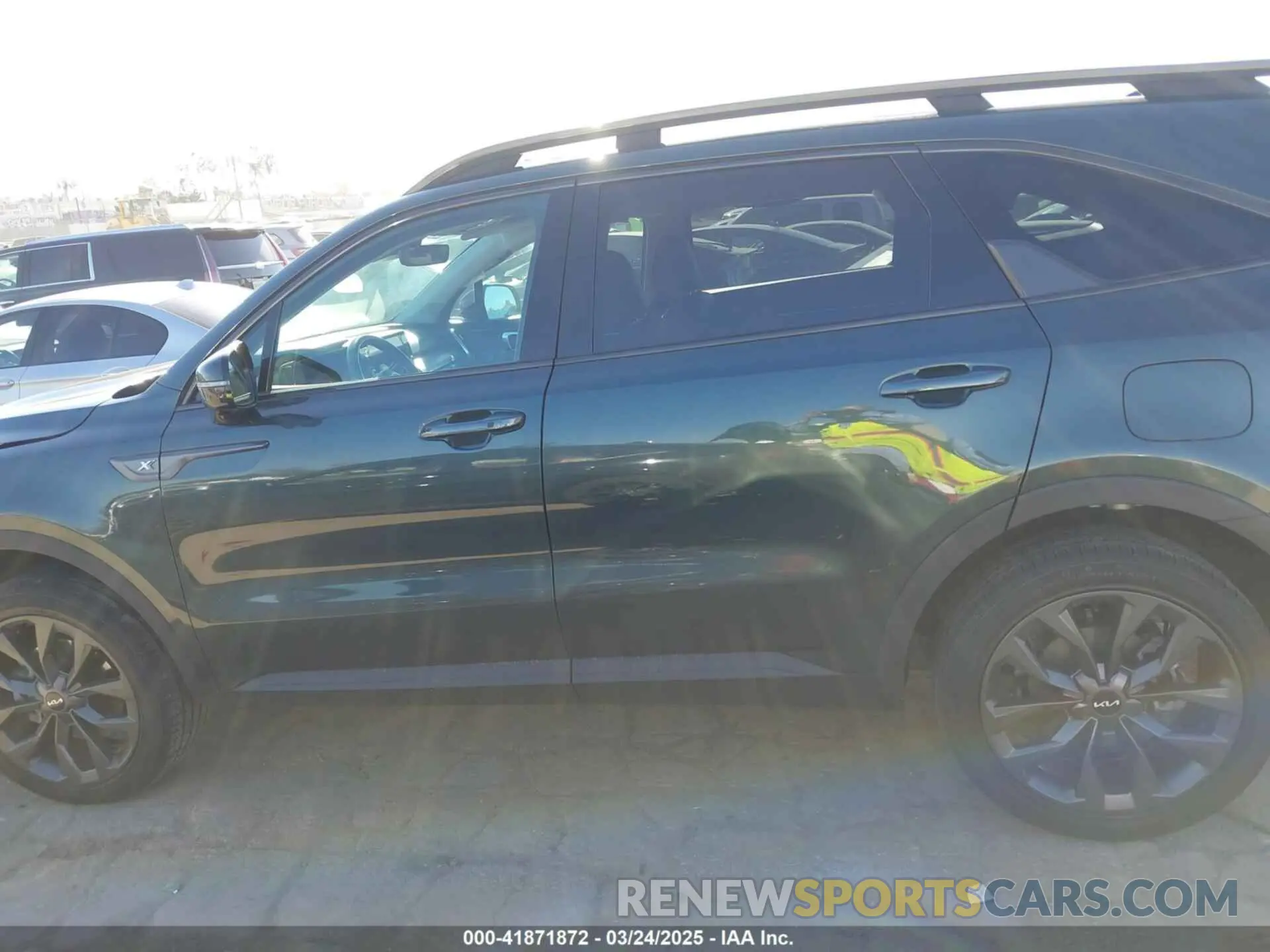 14 fotografías del automóvil dañado 5XYRKDLF1NG141704 KIA SORENTO 2022