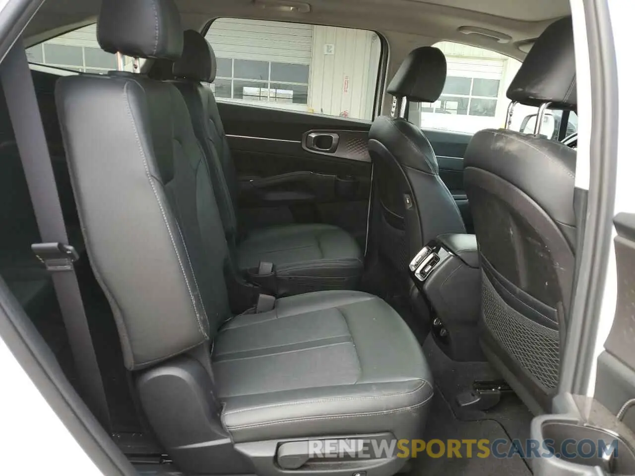 11 fotografías del automóvil dañado 5XYRKDLF3NG081196 KIA SORENTO 2022