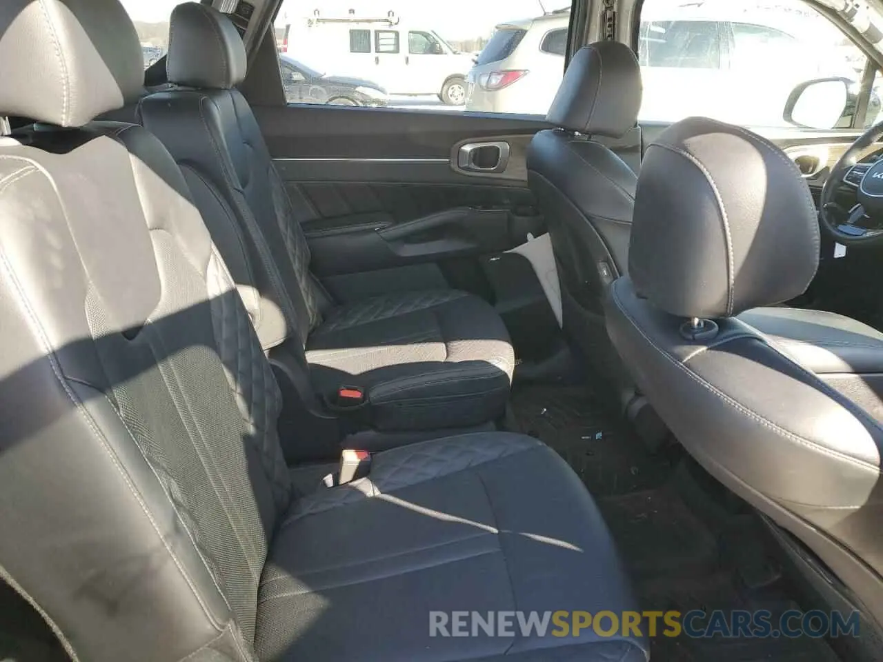 11 fotografías del automóvil dañado 5XYRKDLF3NG106596 KIA SORENTO 2022