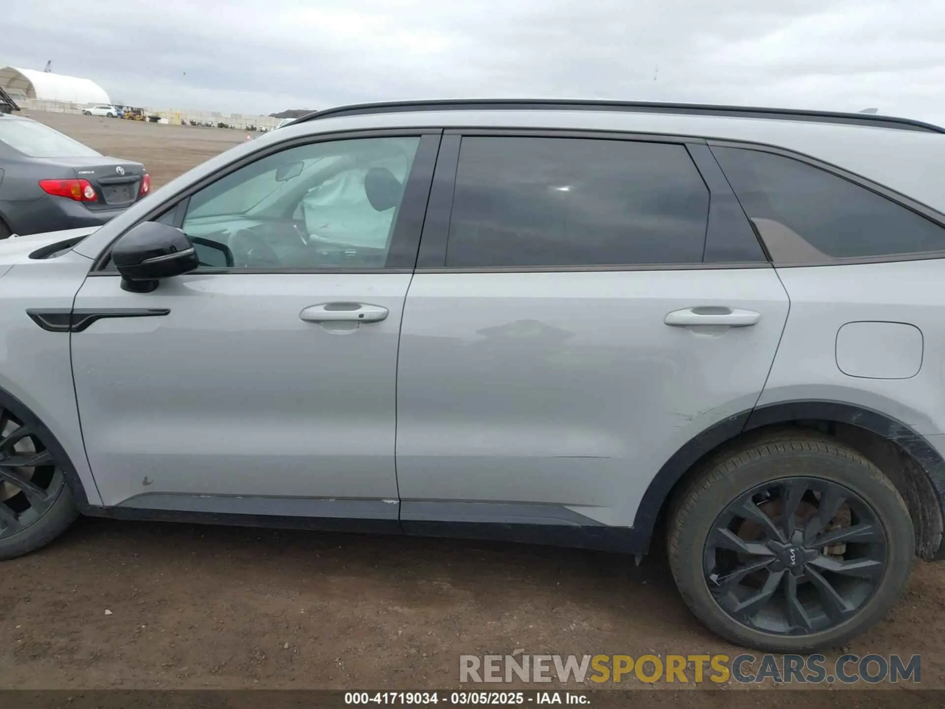 13 fotografías del automóvil dañado 5XYRKDLF3NG160853 KIA SORENTO 2022
