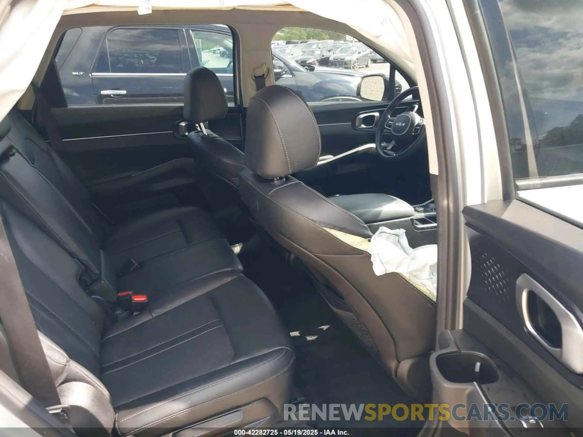 8 fotografías del automóvil dañado 5XYRL4LC0NG087721 KIA SORENTO 2022