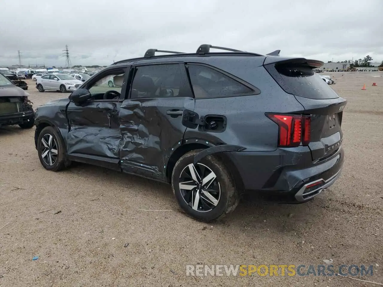 2 fotografías del automóvil dañado 5XYRL4LC8NG156168 KIA SORENTO 2022