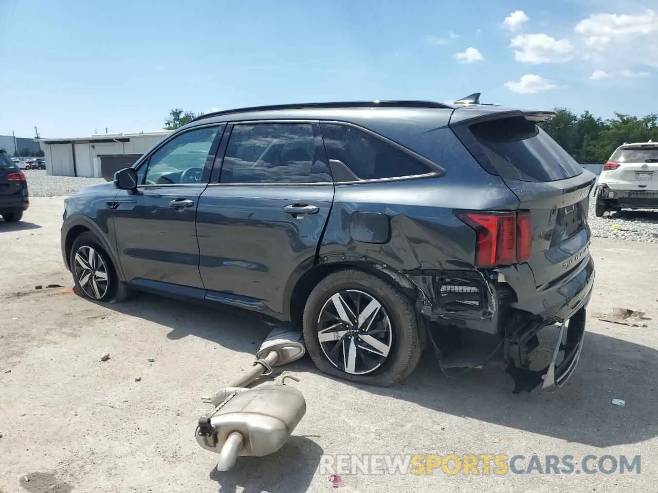 2 fotografías del automóvil dañado 5XYRL4LC8NG159877 KIA SORENTO 2022