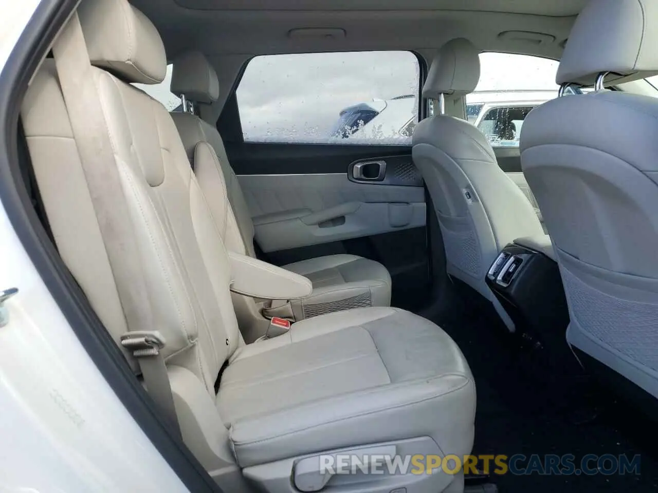 11 fotografías del automóvil dañado KNDRJDLH2N5072387 KIA SORENTO 2022