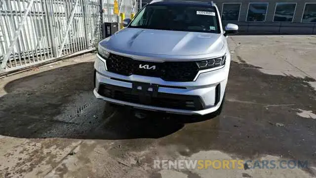 15 fotografías del automóvil dañado KNDRJDLH8N5077982 KIA SORENTO 2022