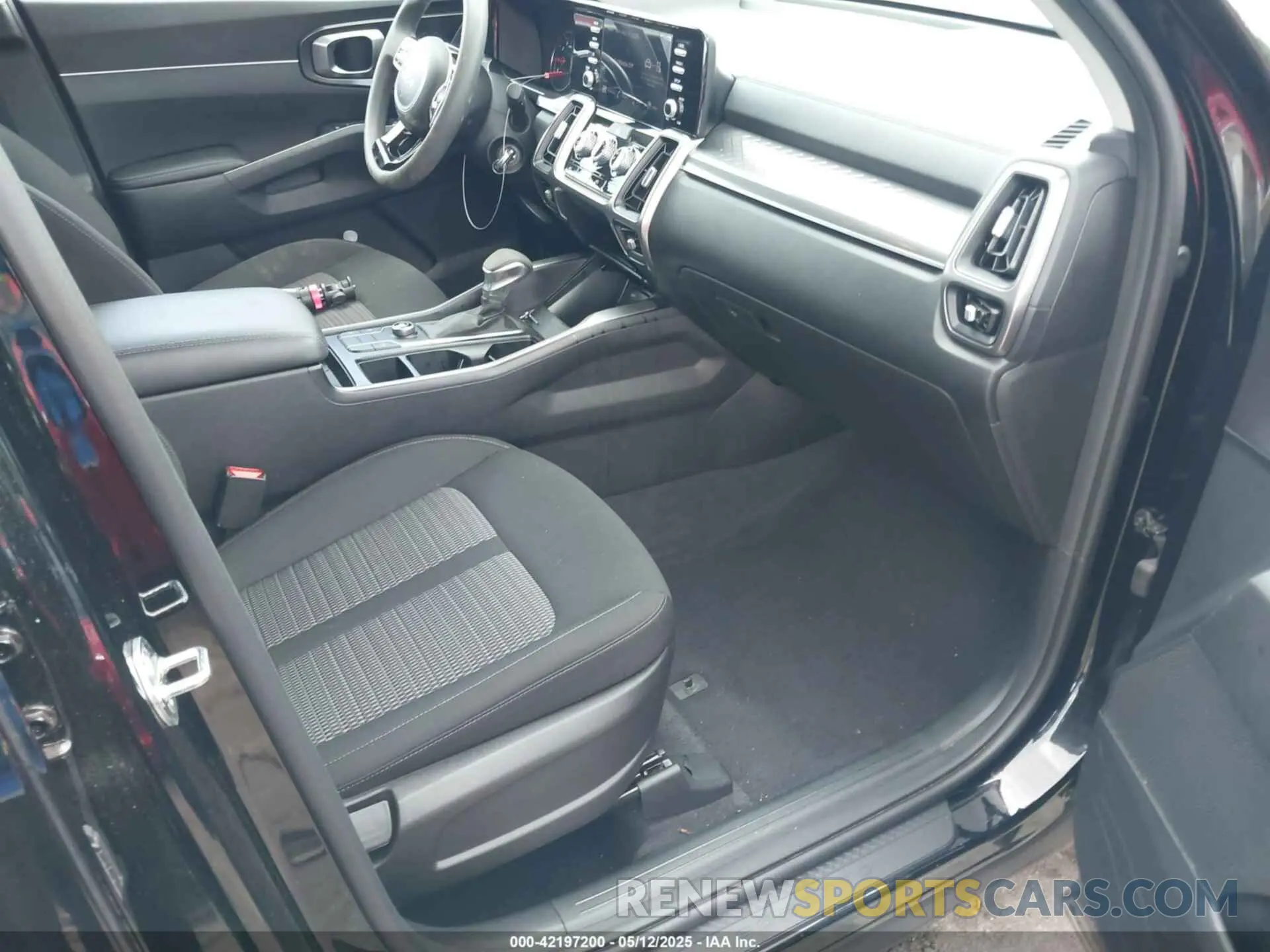 5 fotografías del automóvil dañado 5XYRG4LC1PG226455 KIA SORENTO 2023