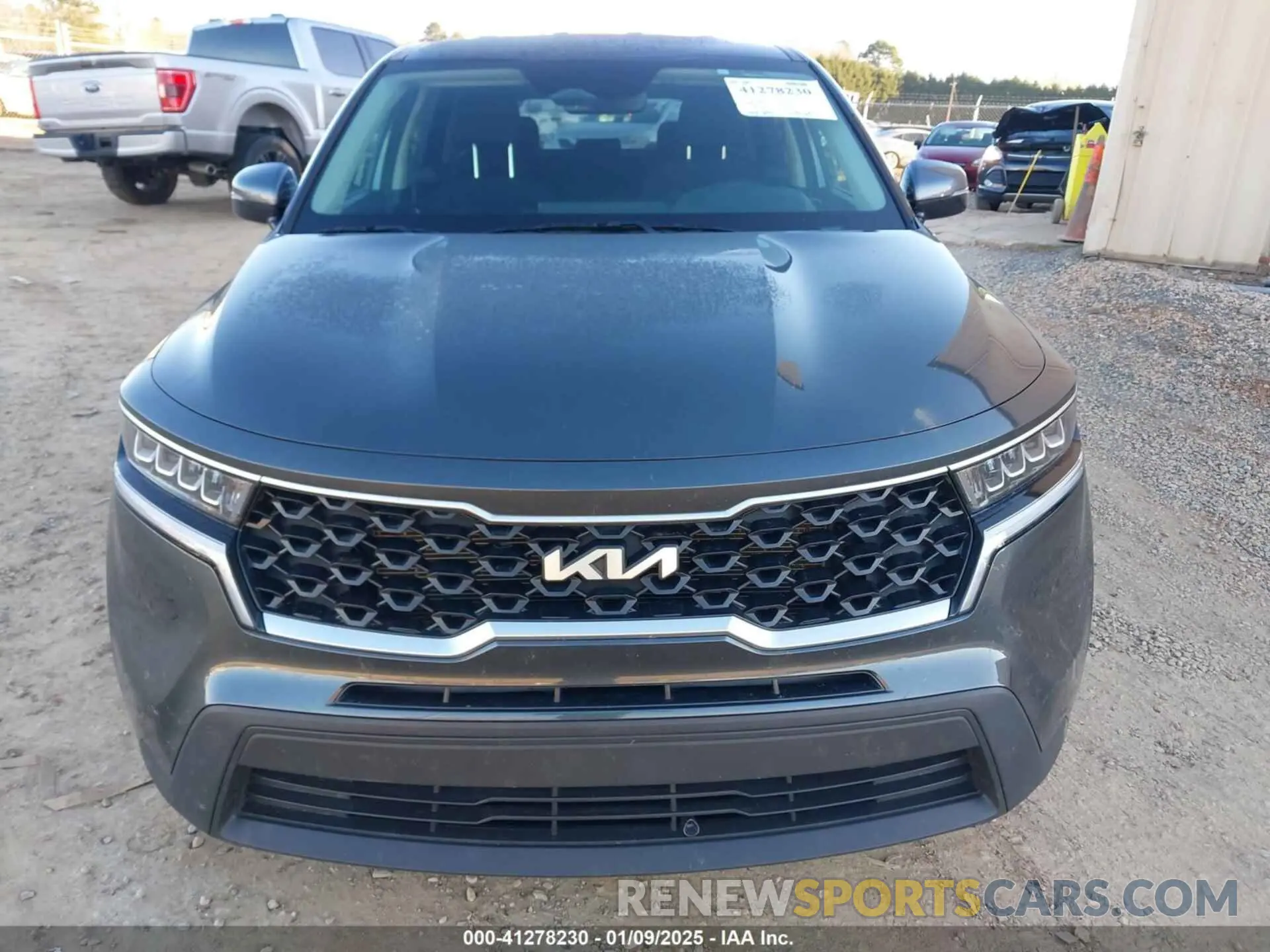 12 fotografías del automóvil dañado 5XYRG4LC2PG165455 KIA SORENTO 2023