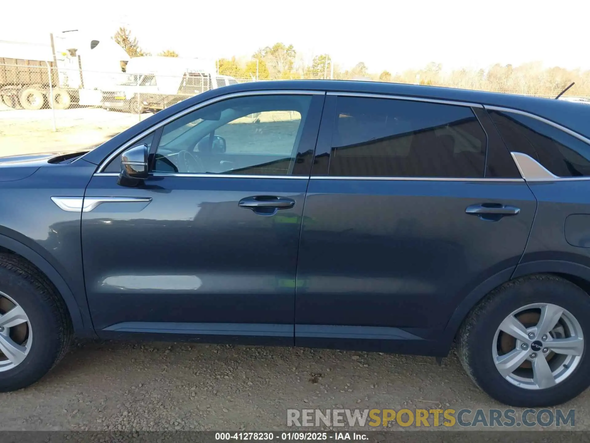 14 fotografías del automóvil dañado 5XYRG4LC2PG165455 KIA SORENTO 2023