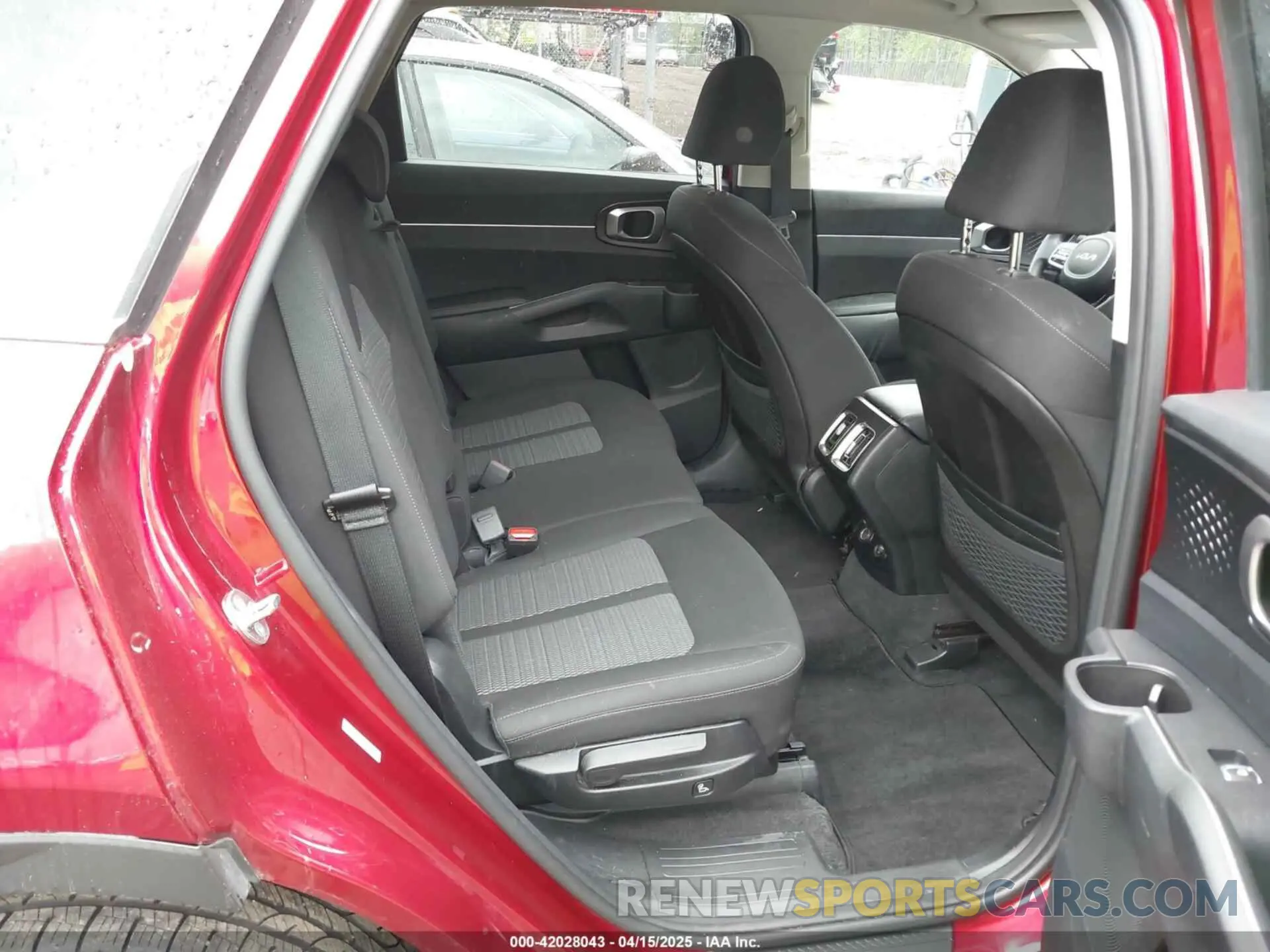 8 fotografías del automóvil dañado 5XYRG4LC3PG208328 KIA SORENTO 2023