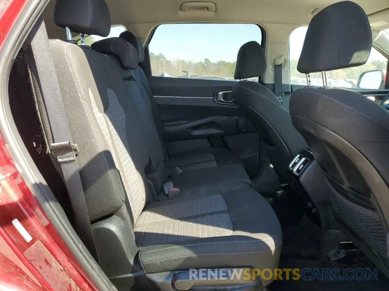 12 fotografías del automóvil dañado 5XYRG4LC5PG197607 KIA SORENTO 2023