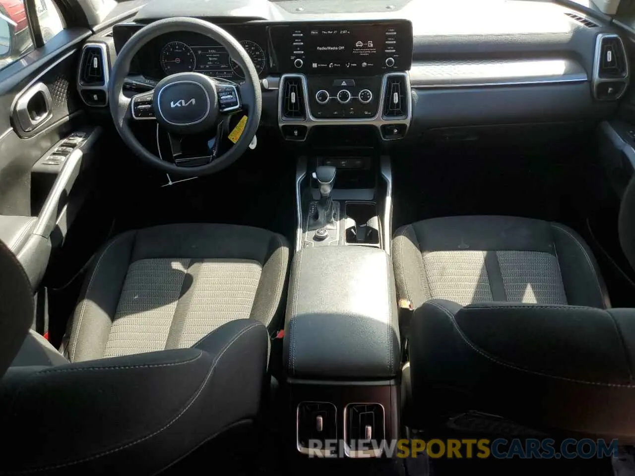 8 fotografías del automóvil dañado 5XYRG4LC5PG197607 KIA SORENTO 2023