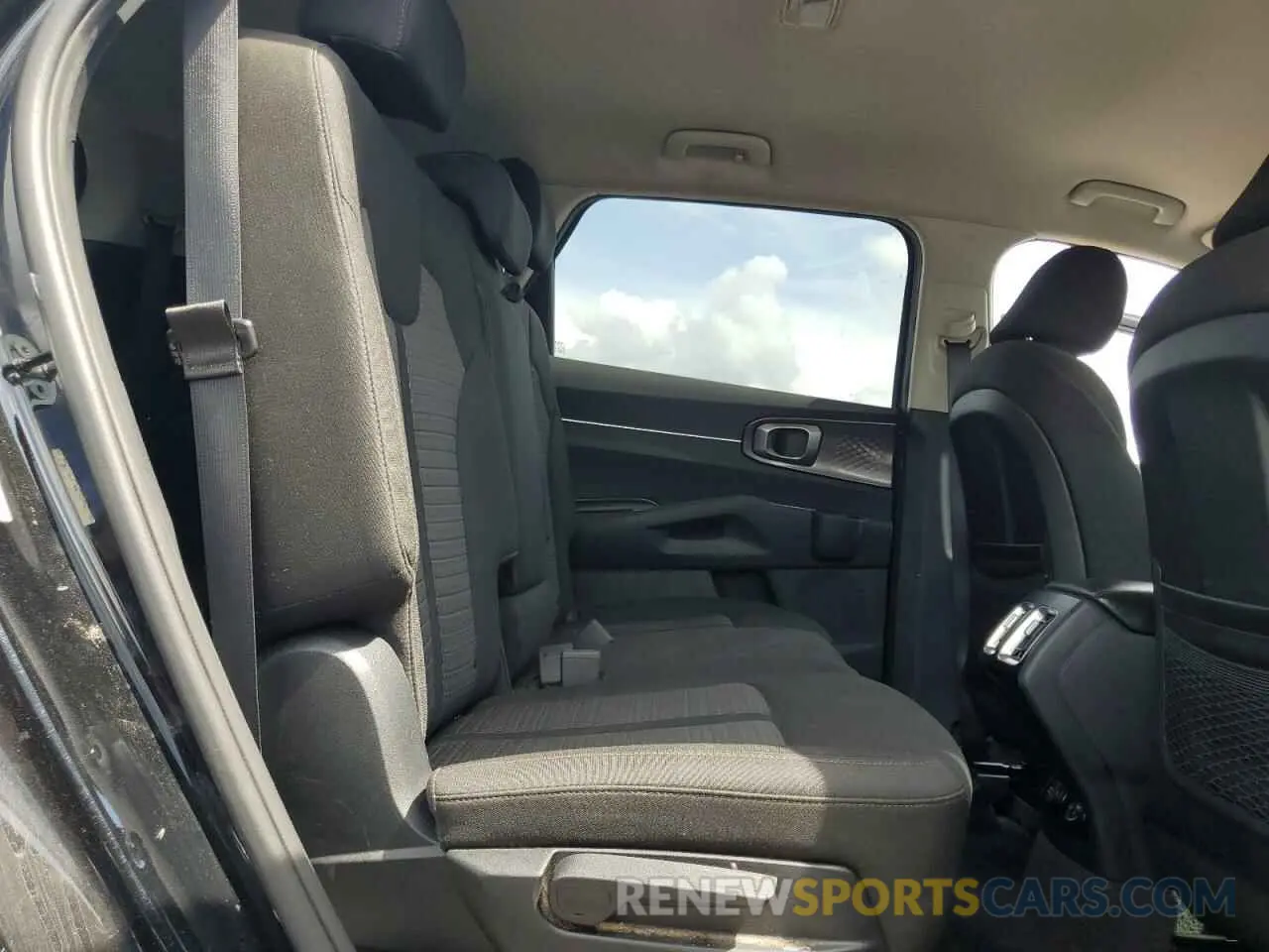 11 fotografías del automóvil dañado 5XYRG4LC5PG244912 KIA SORENTO 2023