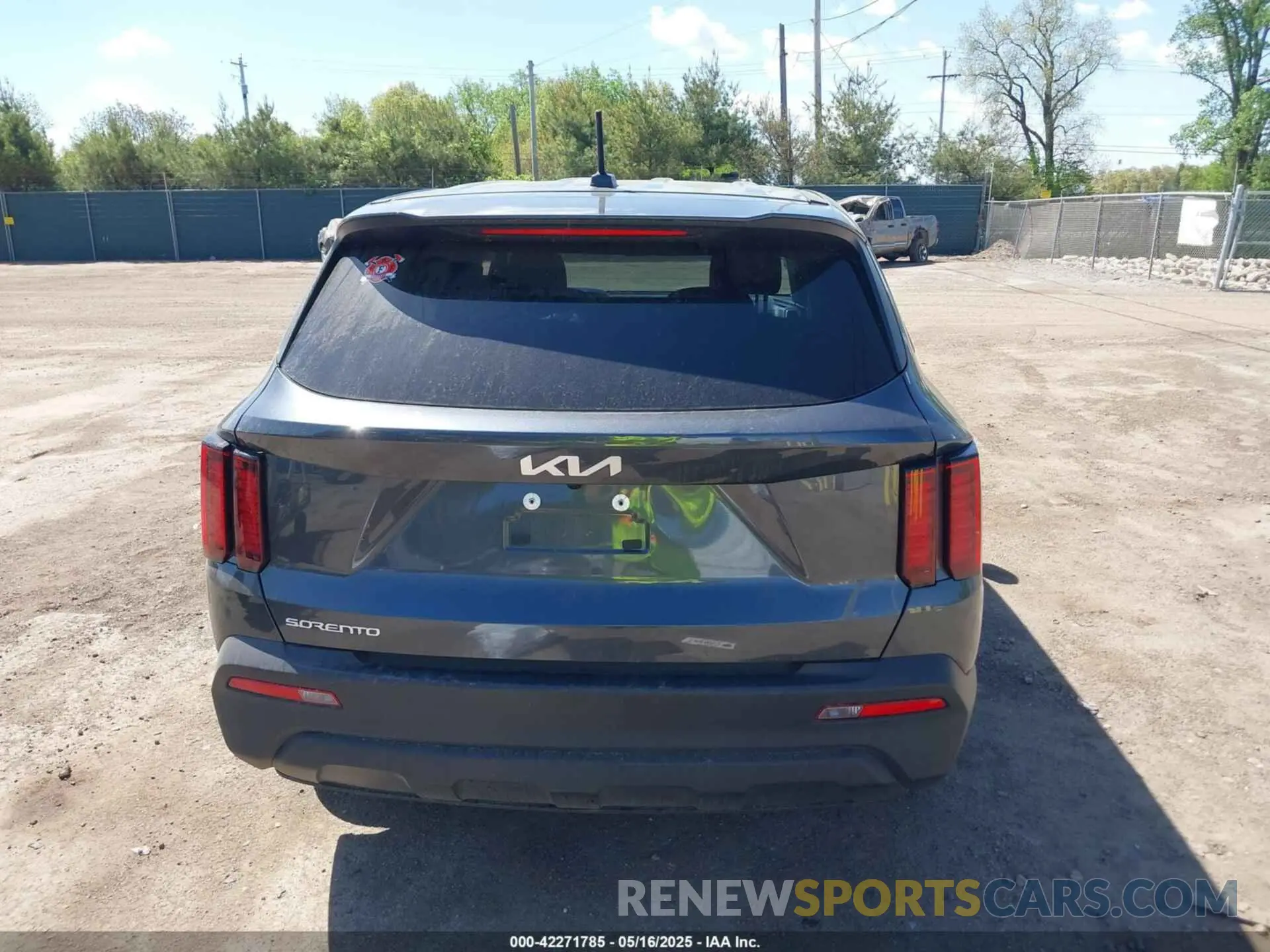 17 fotografías del automóvil dañado 5XYRG4LC5PG245624 KIA SORENTO 2023