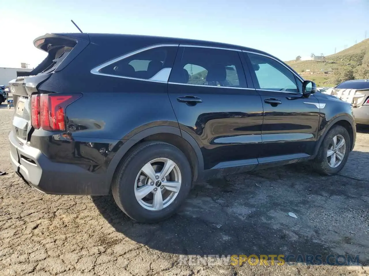 3 fotografías del automóvil dañado 5XYRG4LC6PG199091 KIA SORENTO 2023