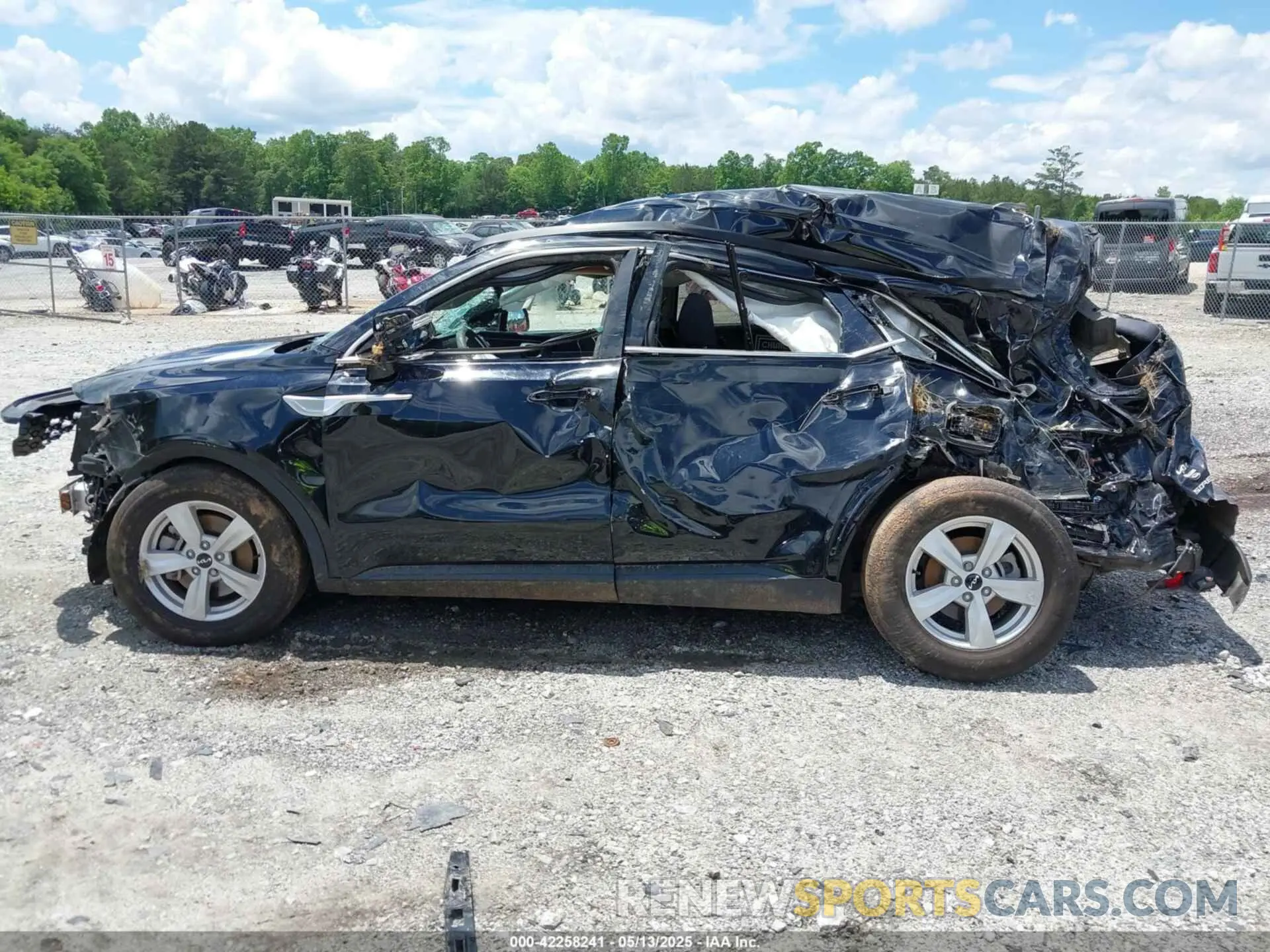 14 fotografías del automóvil dañado 5XYRG4LC8PG240742 KIA SORENTO 2023