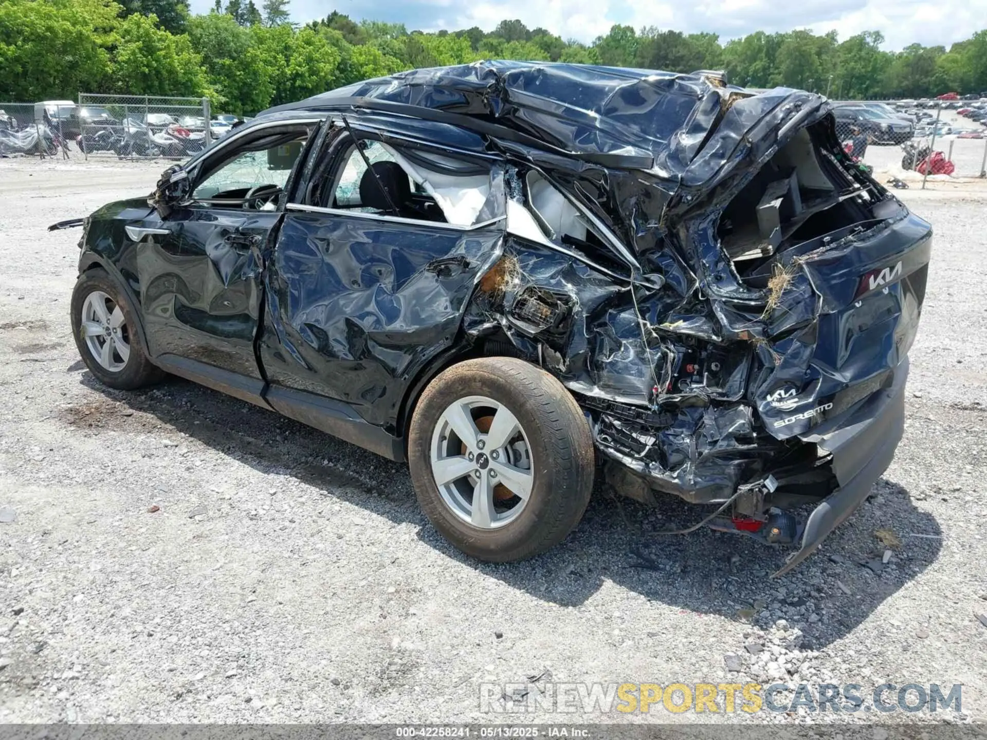 3 fotografías del automóvil dañado 5XYRG4LC8PG240742 KIA SORENTO 2023