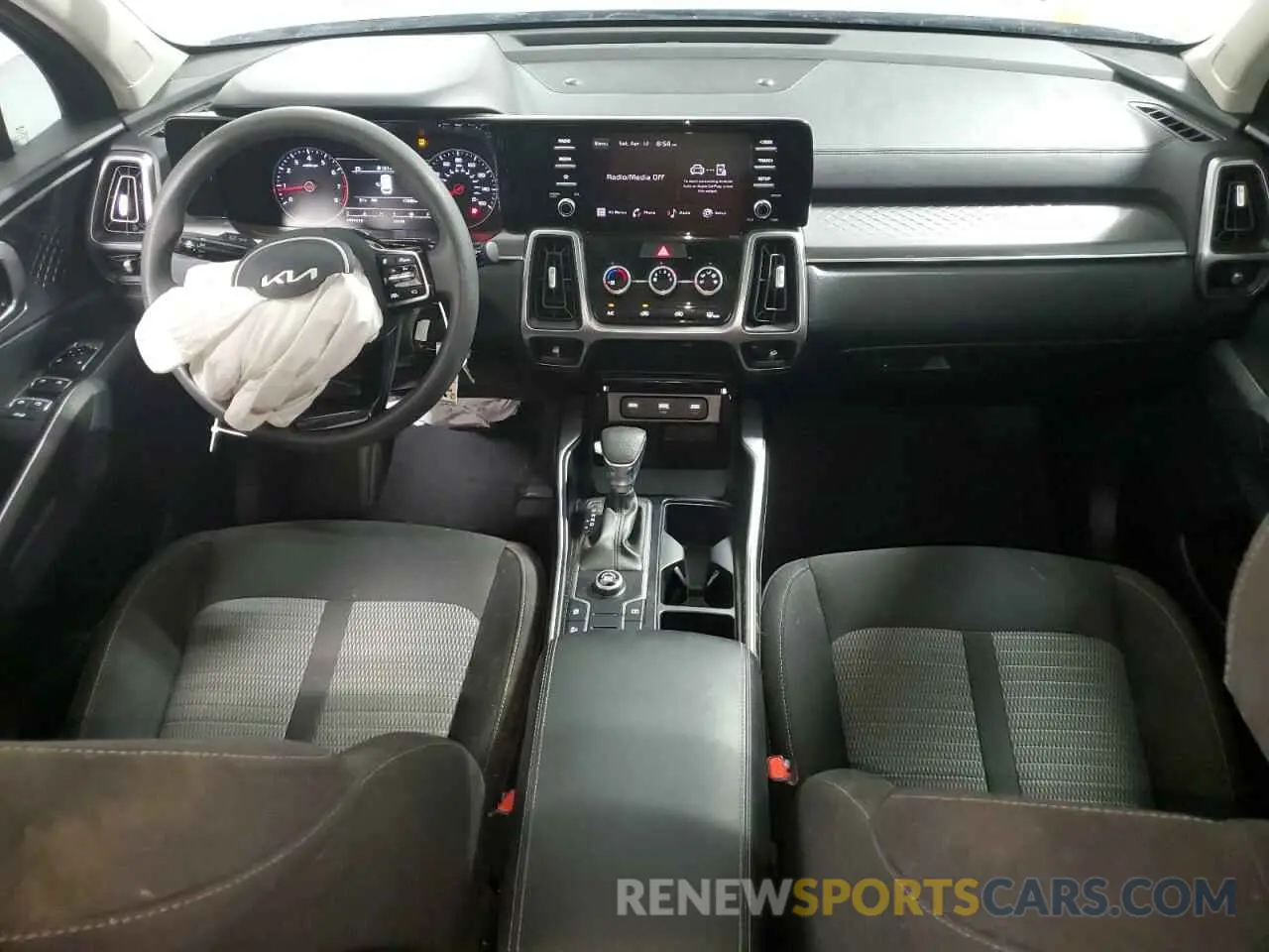 8 fotografías del automóvil dañado 5XYRG4LC8PG251014 KIA SORENTO 2023
