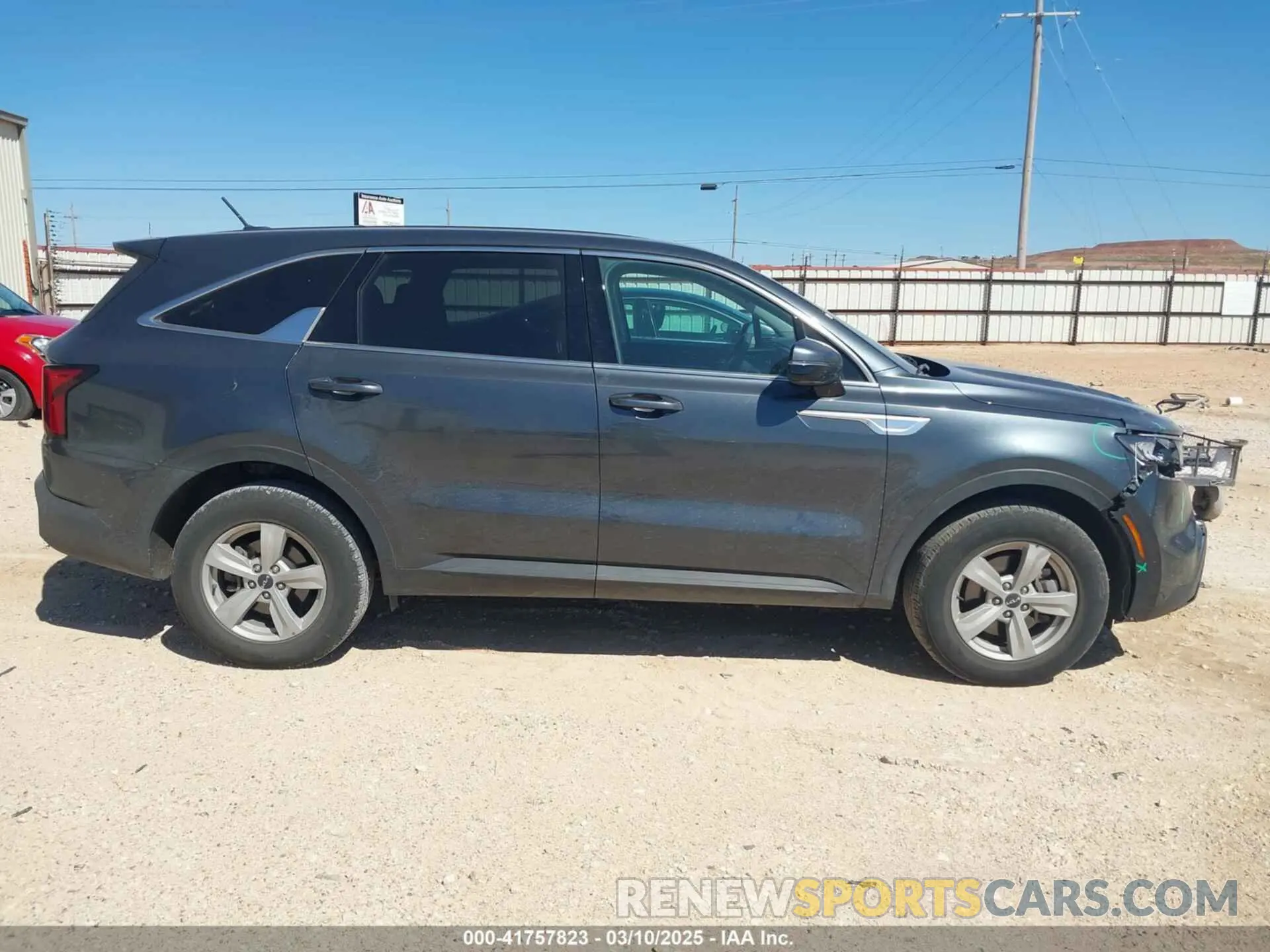 13 fotografías del automóvil dañado 5XYRG4LC9PG202159 KIA SORENTO 2023