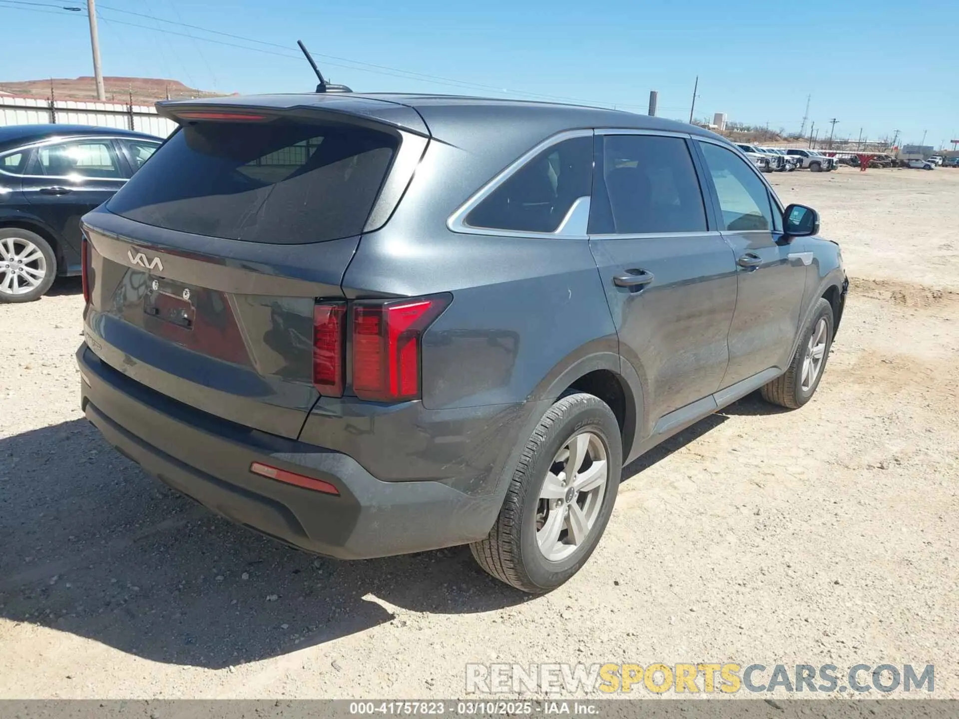 4 fotografías del automóvil dañado 5XYRG4LC9PG202159 KIA SORENTO 2023