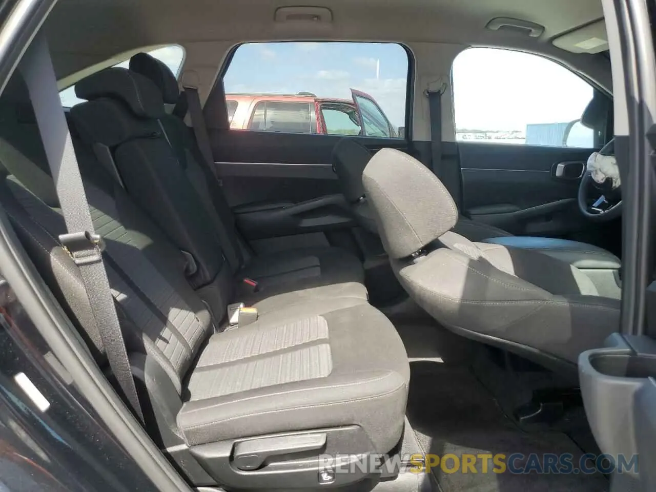 11 fotografías del automóvil dañado 5XYRG4LCXPG185856 KIA SORENTO 2023