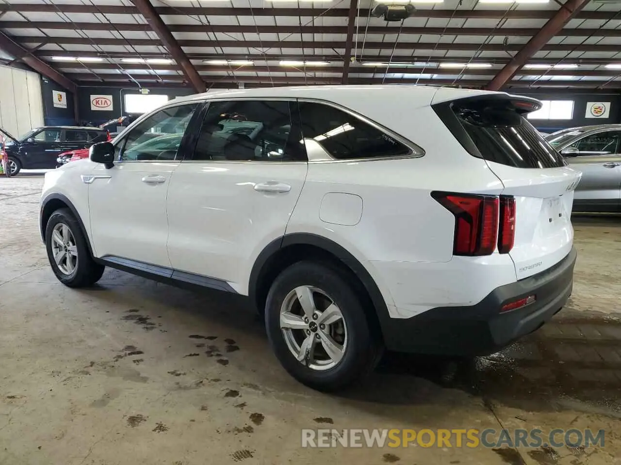 2 fotografías del automóvil dañado 5XYRGDLC0PG183341 KIA SORENTO 2023