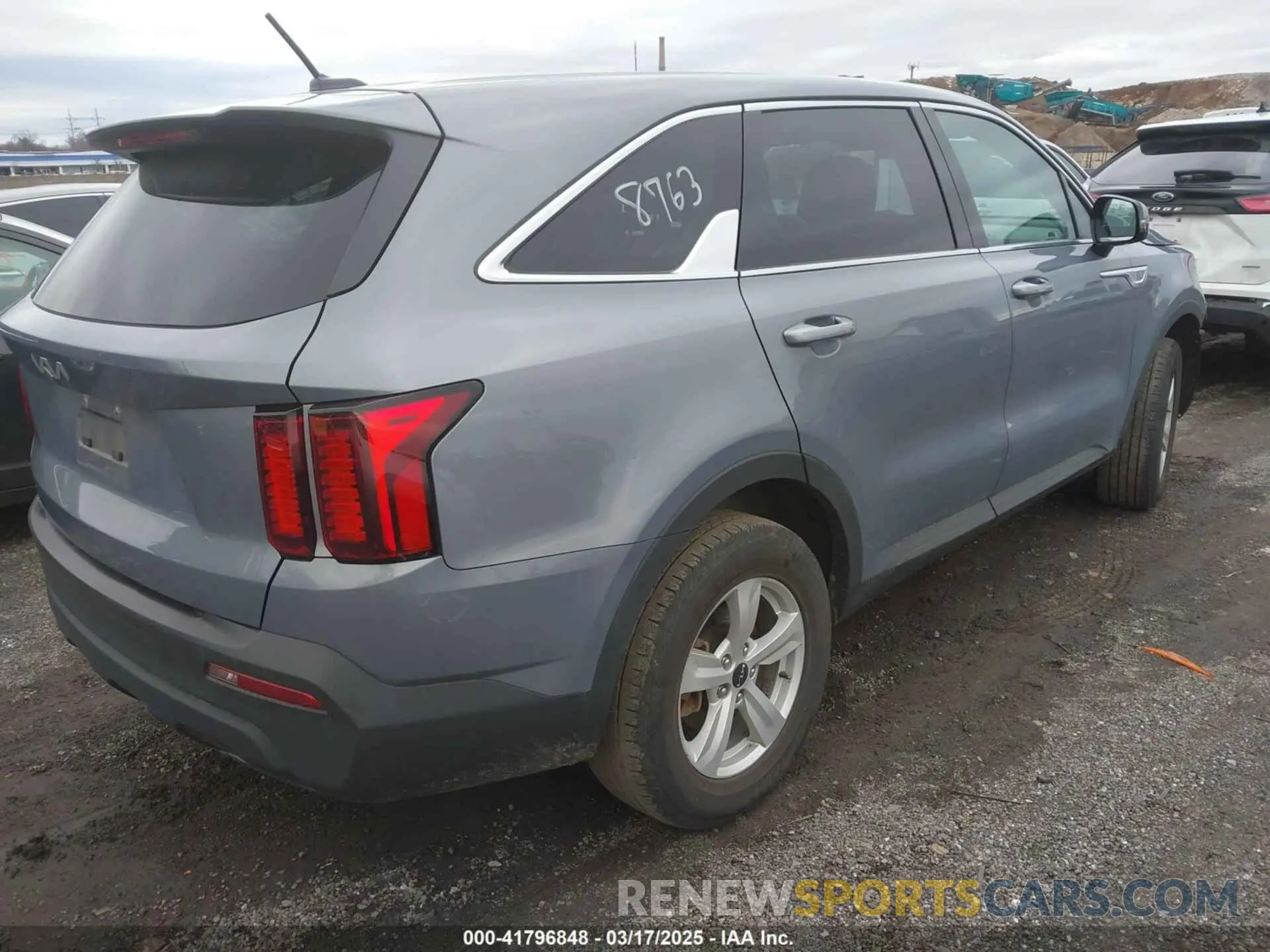 4 fotografías del automóvil dañado 5XYRGDLC1PG172140 KIA SORENTO 2023