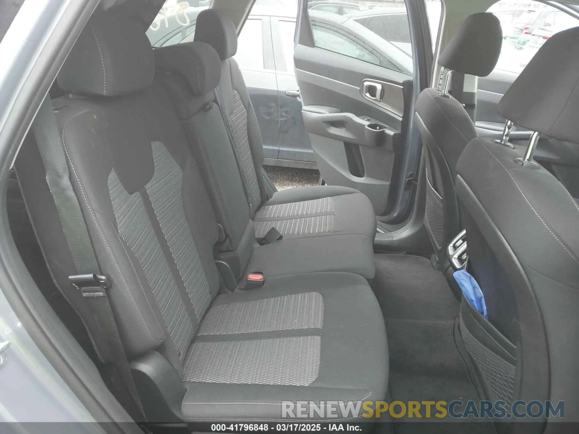 8 fotografías del automóvil dañado 5XYRGDLC1PG172140 KIA SORENTO 2023