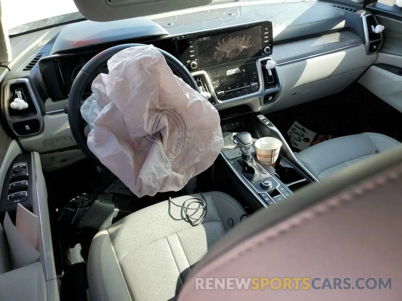 8 fotografías del automóvil dañado 5XYRH4LF6PG172111 KIA SORENTO 2023