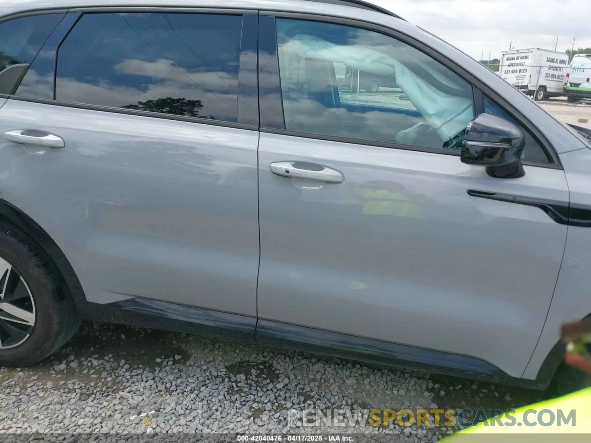 13 fotografías del automóvil dañado 5XYRH4LF6PG200800 KIA SORENTO 2023