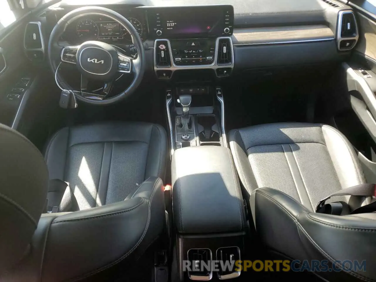 8 fotografías del automóvil dañado 5XYRH4LFXPG252110 KIA SORENTO 2023