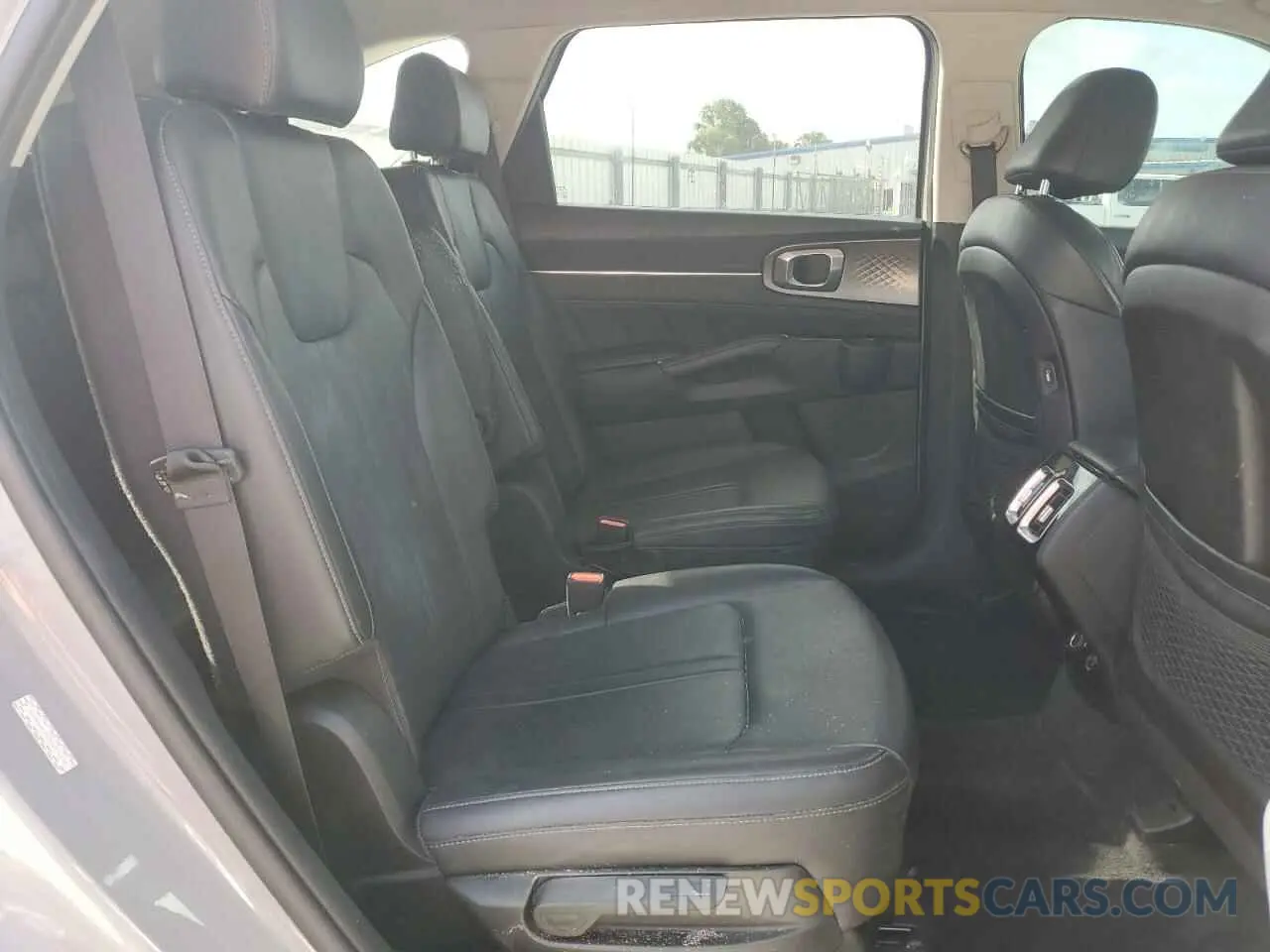 11 fotografías del automóvil dañado 5XYRK4LF2PG206496 KIA SORENTO 2023