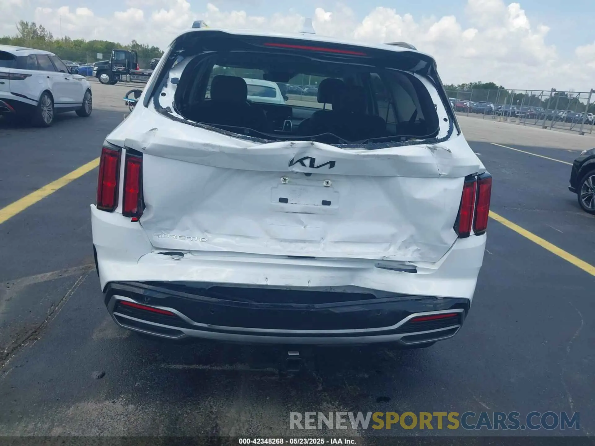 16 fotografías del automóvil dañado 5XYRK4LF4PG163487 KIA SORENTO 2023