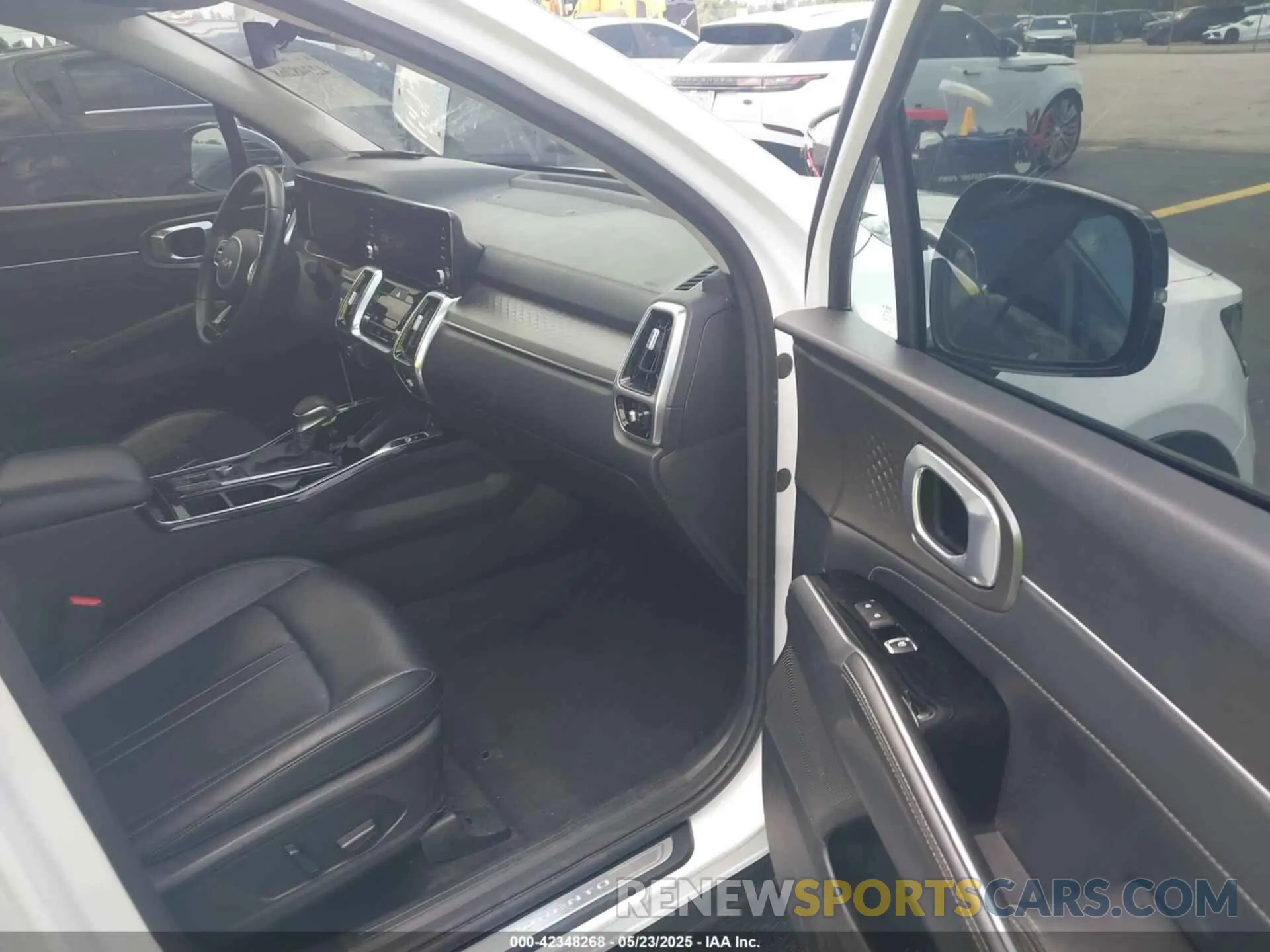 5 fotografías del automóvil dañado 5XYRK4LF4PG163487 KIA SORENTO 2023