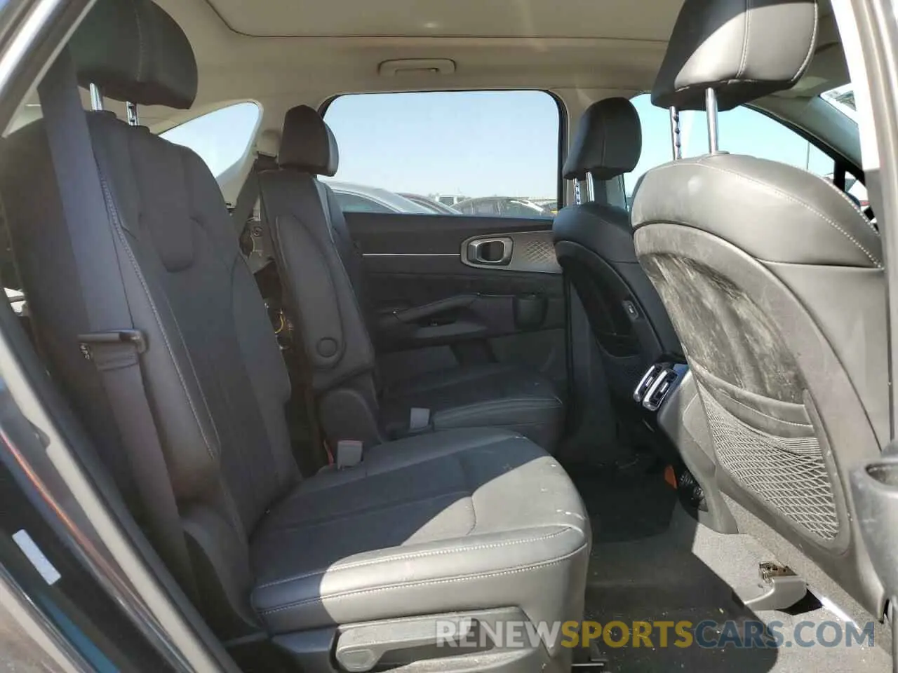 11 fotografías del automóvil dañado 5XYRK4LF9PG215910 KIA SORENTO 2023