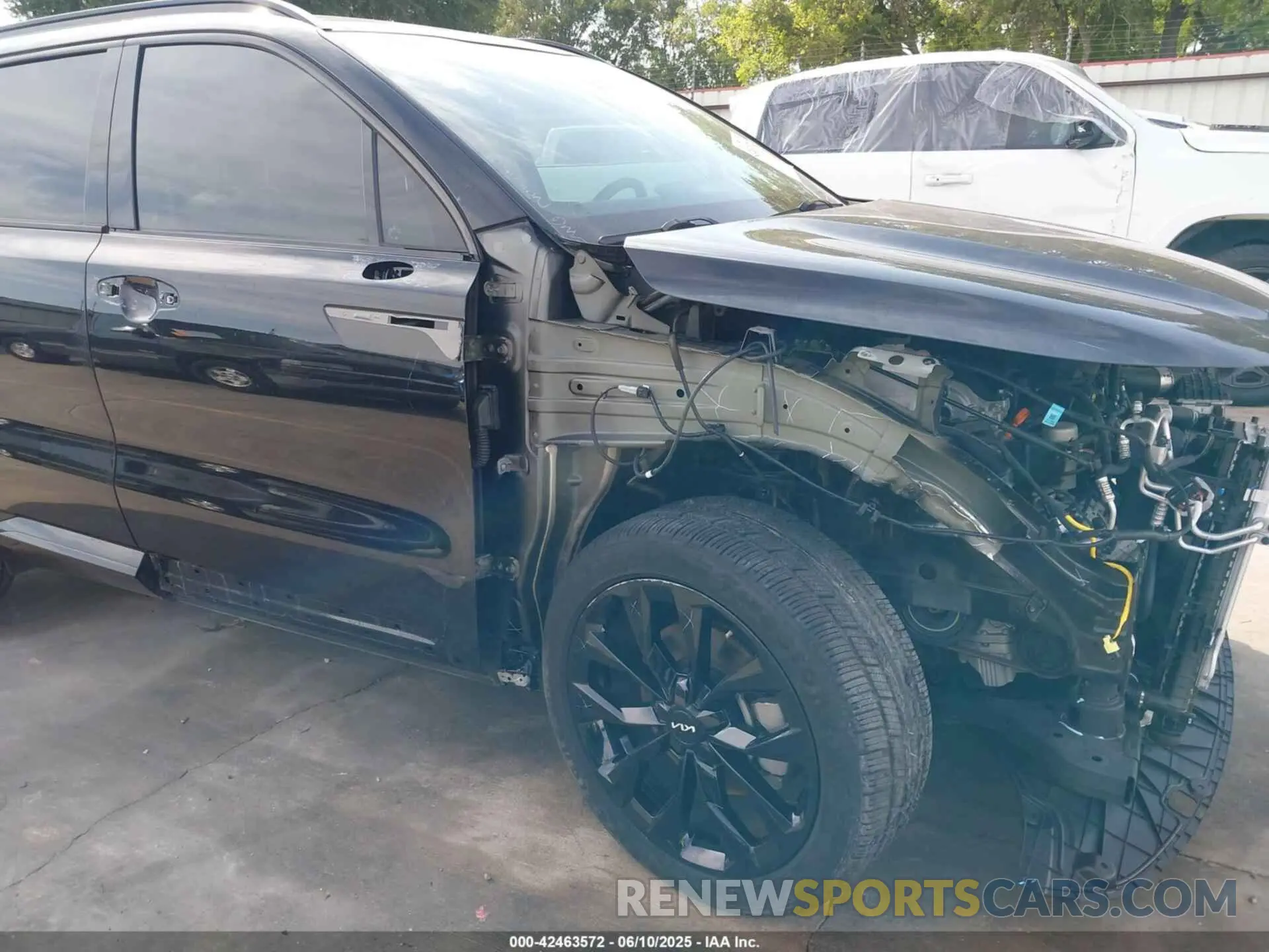 19 fotografías del automóvil dañado 5XYRK4LFXPG202339 KIA SORENTO 2023