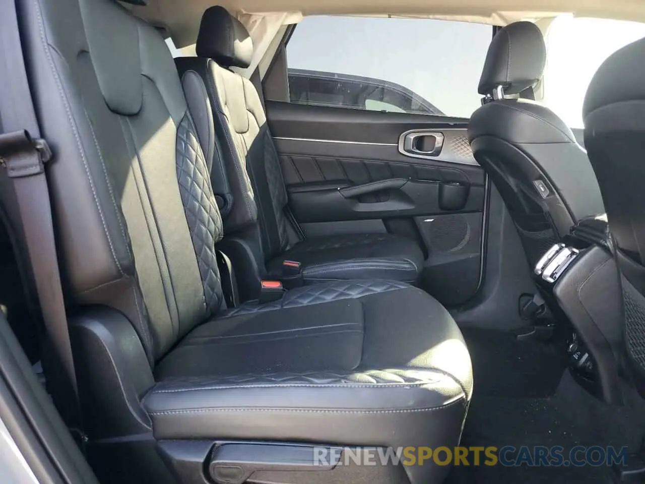 12 fotografías del automóvil dañado 5XYRKDLF2PG203596 KIA SORENTO 2023