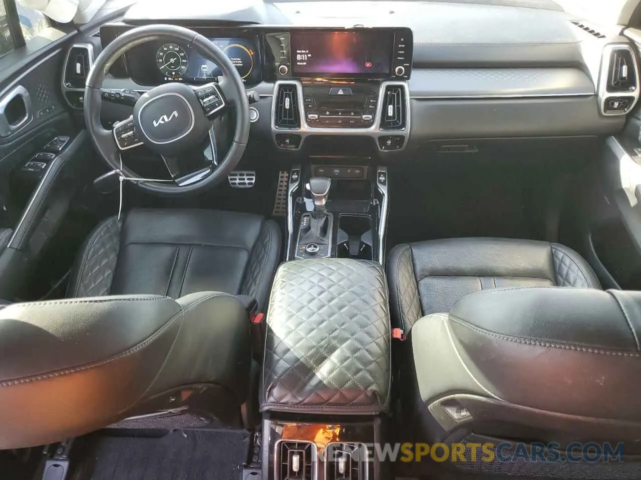 8 fotografías del automóvil dañado 5XYRKDLF2PG203596 KIA SORENTO 2023