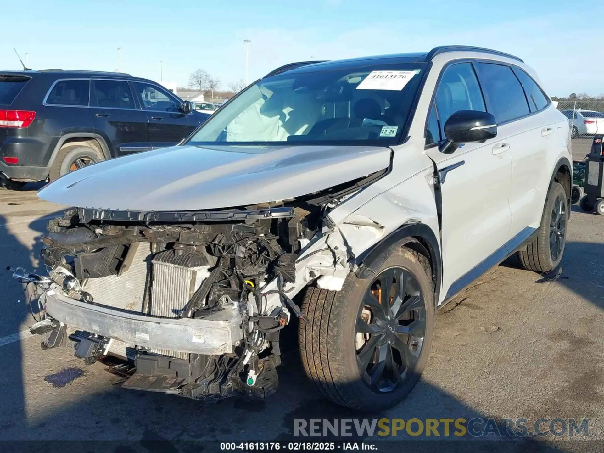 2 fotografías del automóvil dañado 5XYRKDLF5PG226127 KIA SORENTO 2023