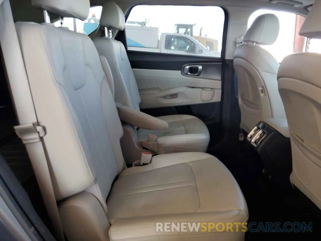 11 fotografías del automóvil dañado 5XYRKDLF7PG189601 KIA SORENTO 2023