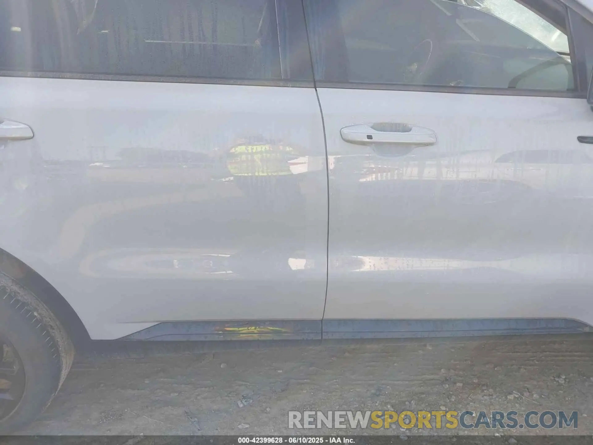 14 fotografías del automóvil dañado 5XYRKDLF7PG195334 KIA SORENTO 2023