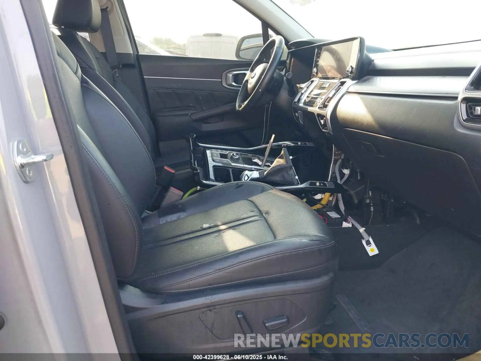 5 fotografías del automóvil dañado 5XYRKDLF7PG195334 KIA SORENTO 2023