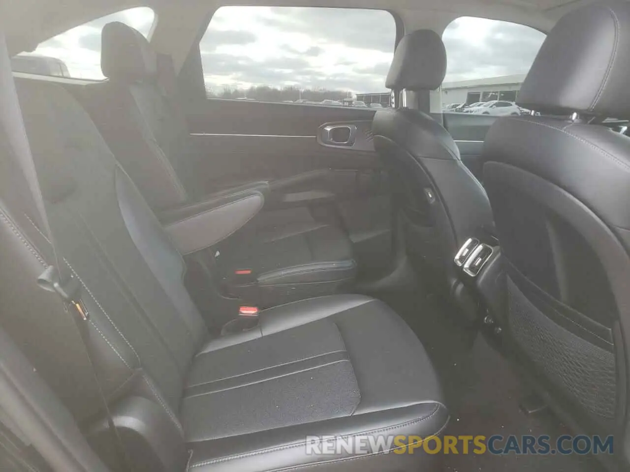 11 fotografías del automóvil dañado 5XYRKDLF8PG241513 KIA SORENTO 2023