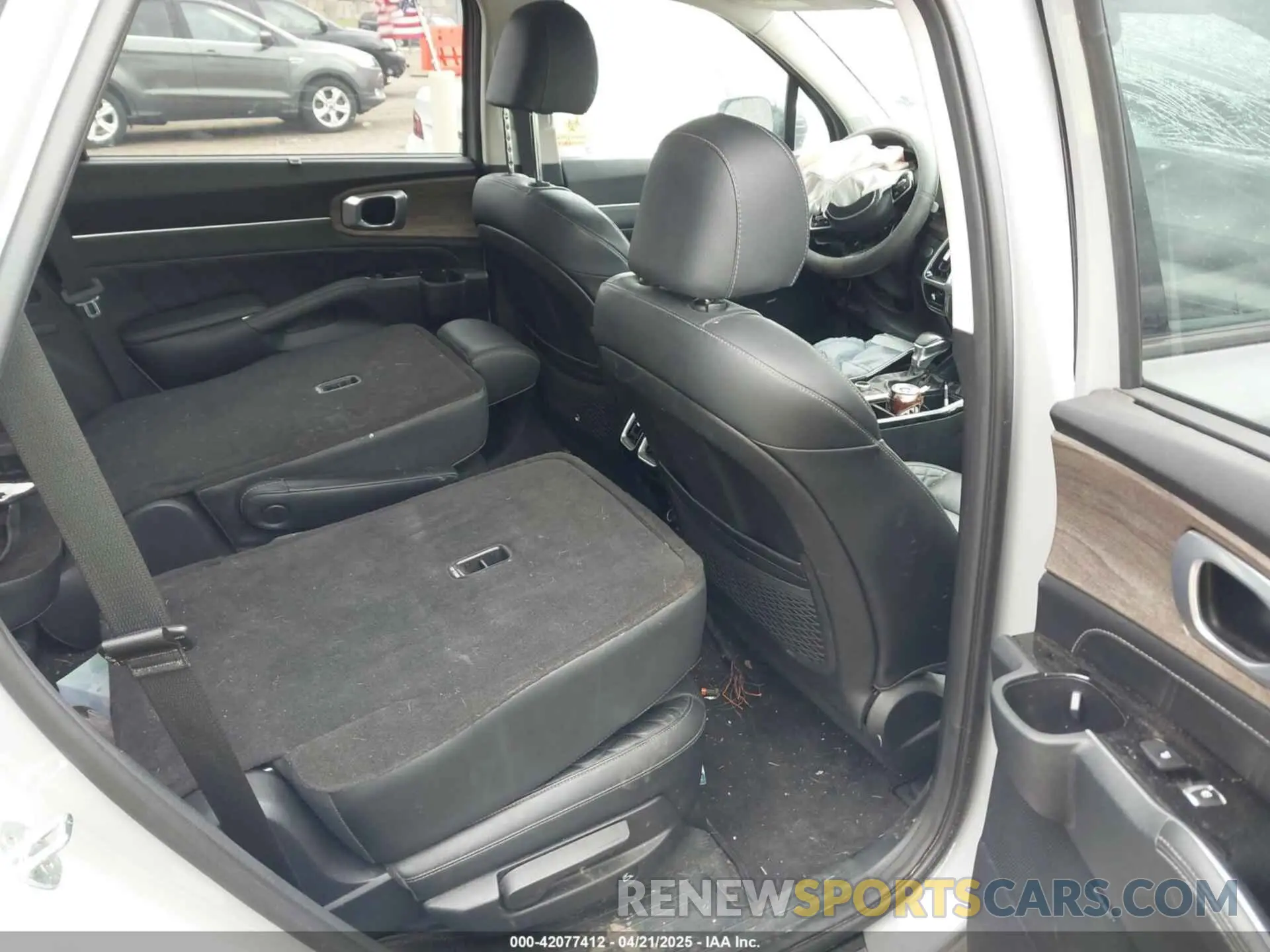 8 fotografías del automóvil dañado 5XYRKDLF9PG164070 KIA SORENTO 2023