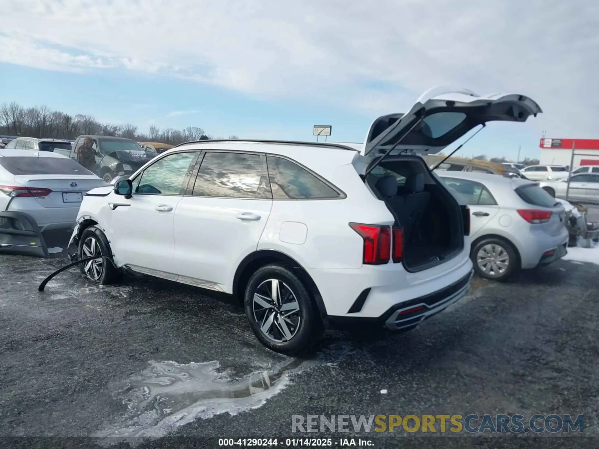 3 fotografías del automóvil dañado 5XYRL4LC0PG241301 KIA SORENTO 2023