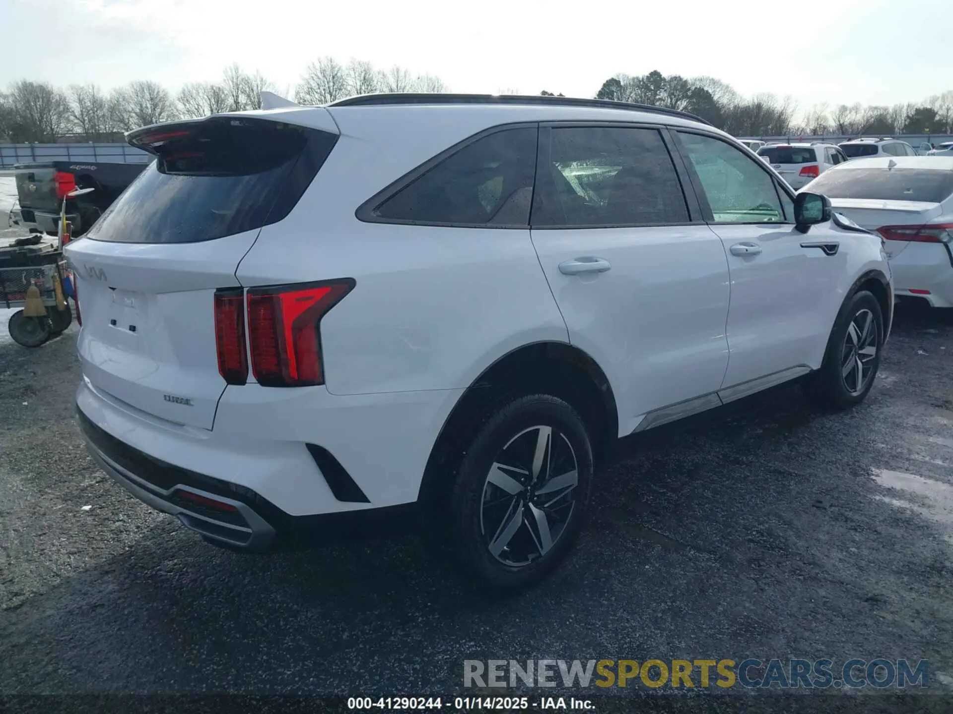 4 fotografías del automóvil dañado 5XYRL4LC0PG241301 KIA SORENTO 2023