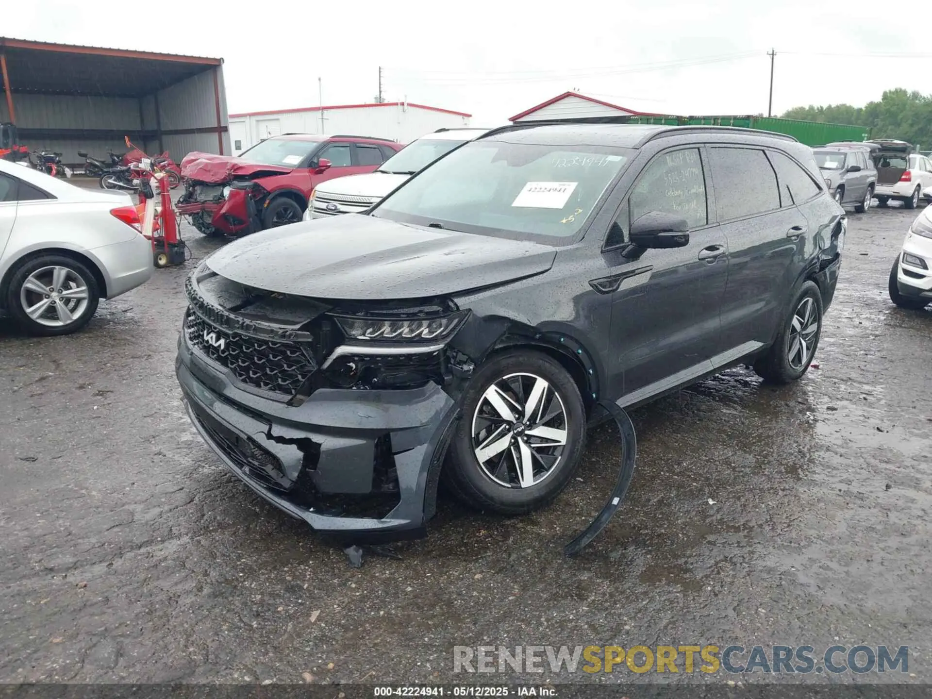 2 fotografías del automóvil dañado 5XYRL4LC2PG247794 KIA SORENTO 2023